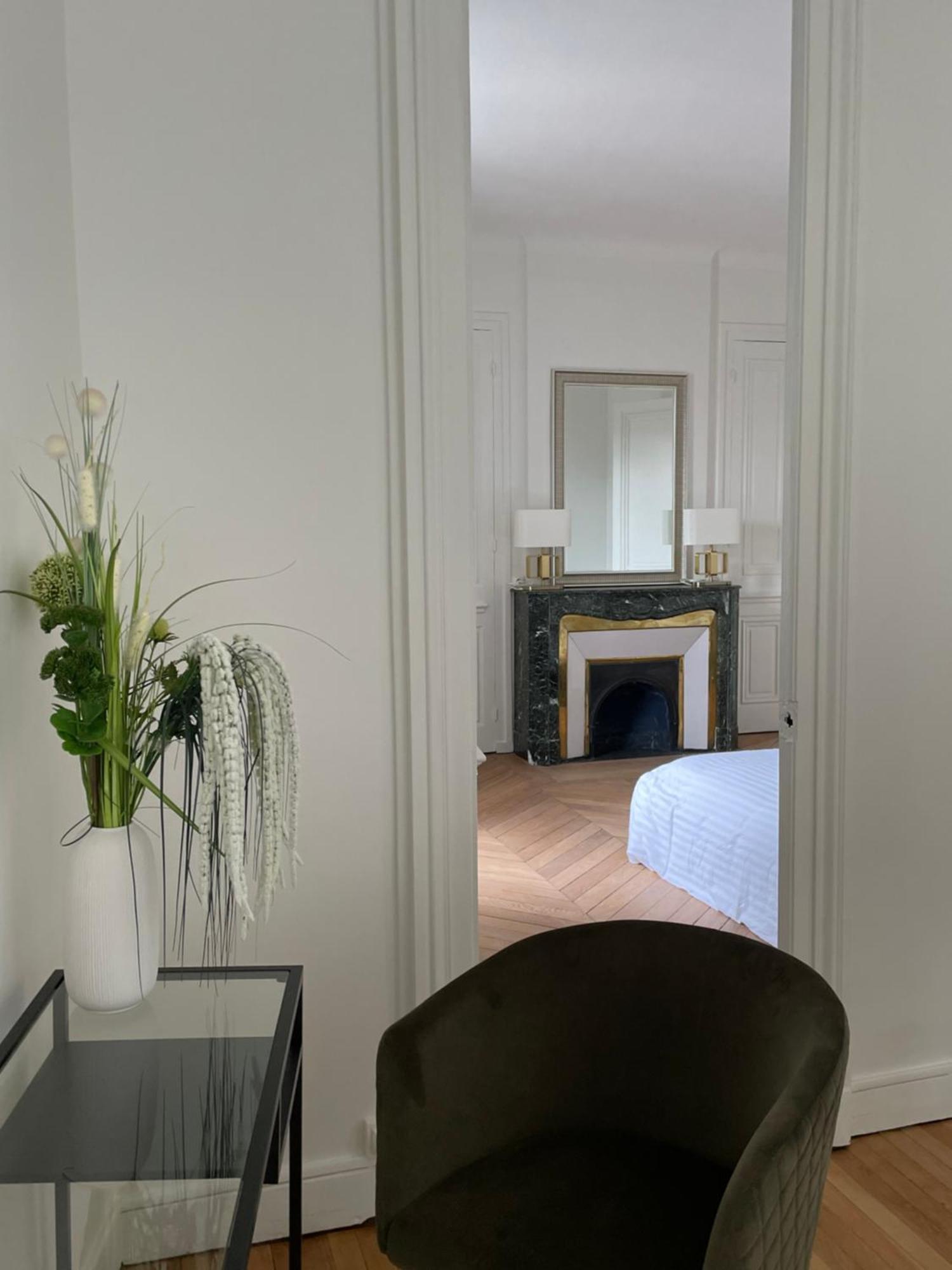 Grand Appartement D'Exception Au Chateau Randin Екюллі Екстер'єр фото